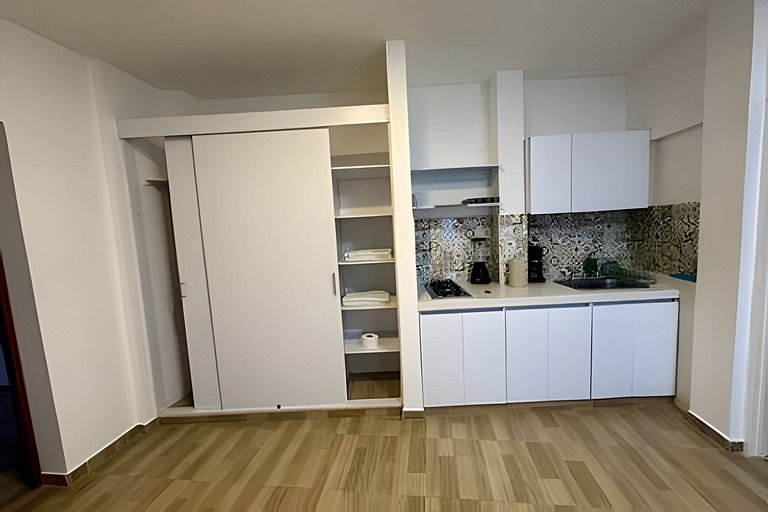 Urban Oasis 2BR | Full Kitchen & AC - Gourmet Zone