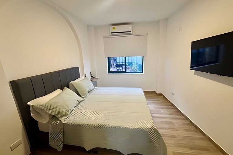 Urban Oasis 2BR | Full Kitchen & AC - Gourmet Zone