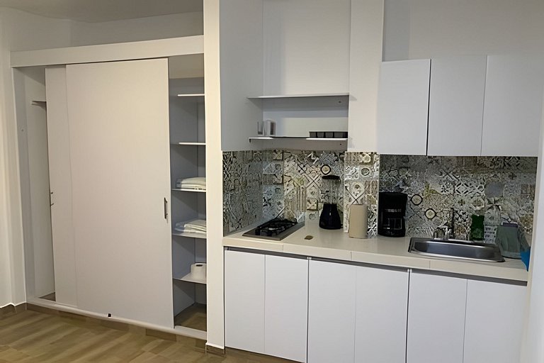 Urban Oasis 2BR | Full Kitchen & AC - Gourmet Zone