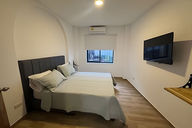 Urban Oasis 2BR | Full Kitchen & AC - Gourmet Zone