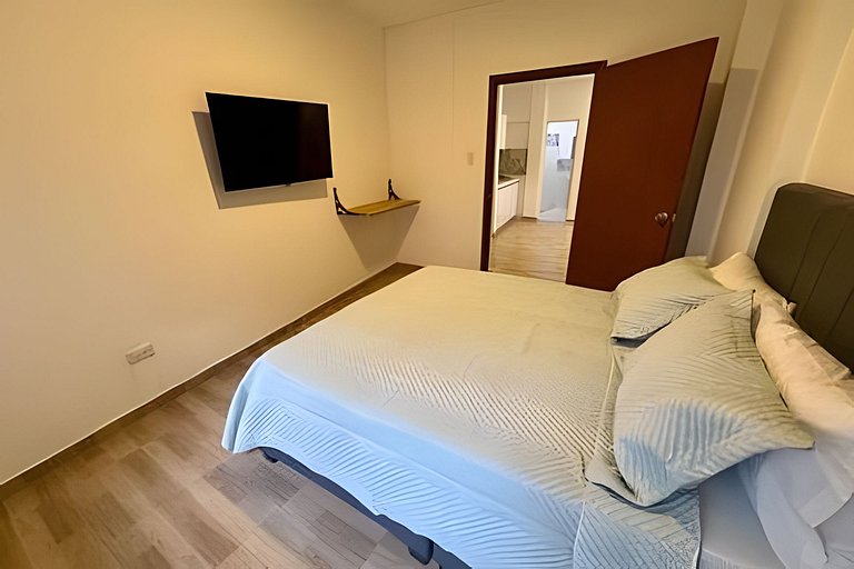 Urban Oasis 2BR | Full Kitchen & AC - Gourmet Zone