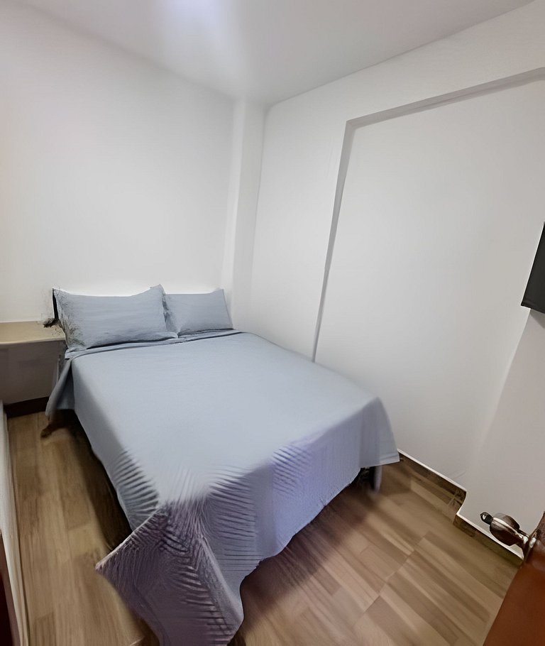 Urban Oasis 2BR | Full Kitchen & AC - Gourmet Zone