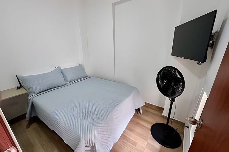 Urban Oasis 2BR | Full Kitchen & AC - Gourmet Zone