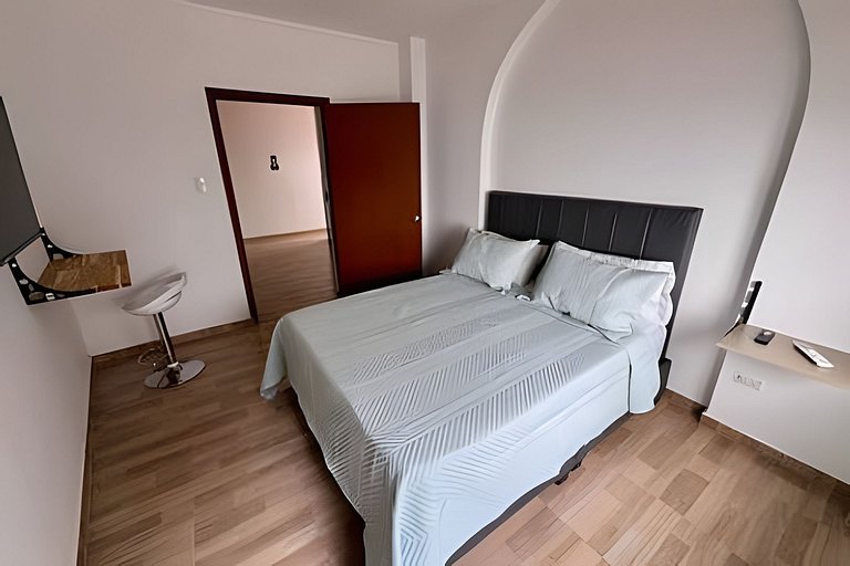 Urban Oasis 2BR | Full Kitchen & AC - Gourmet Zone