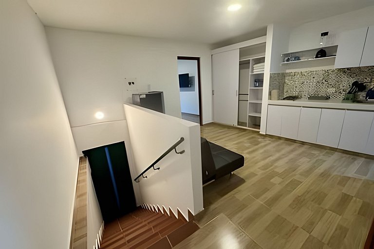 Stylish 2BR Apartment | High-Speed WiFi & AC