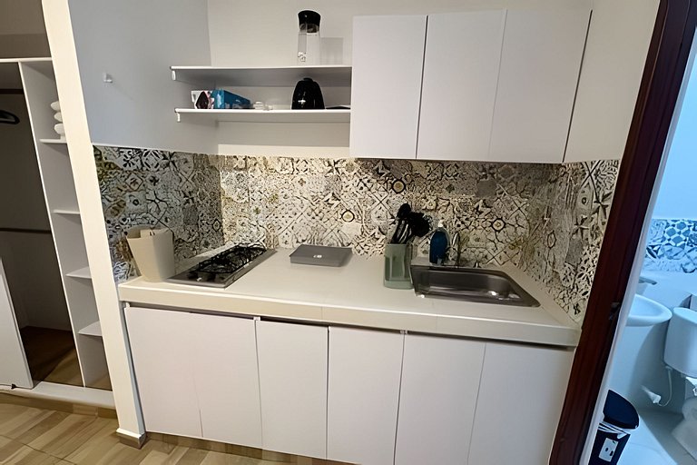 Stylish 2BR Apartment | High-Speed WiFi & AC