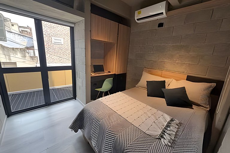Industrial Premium Suite | Private balcony & AC