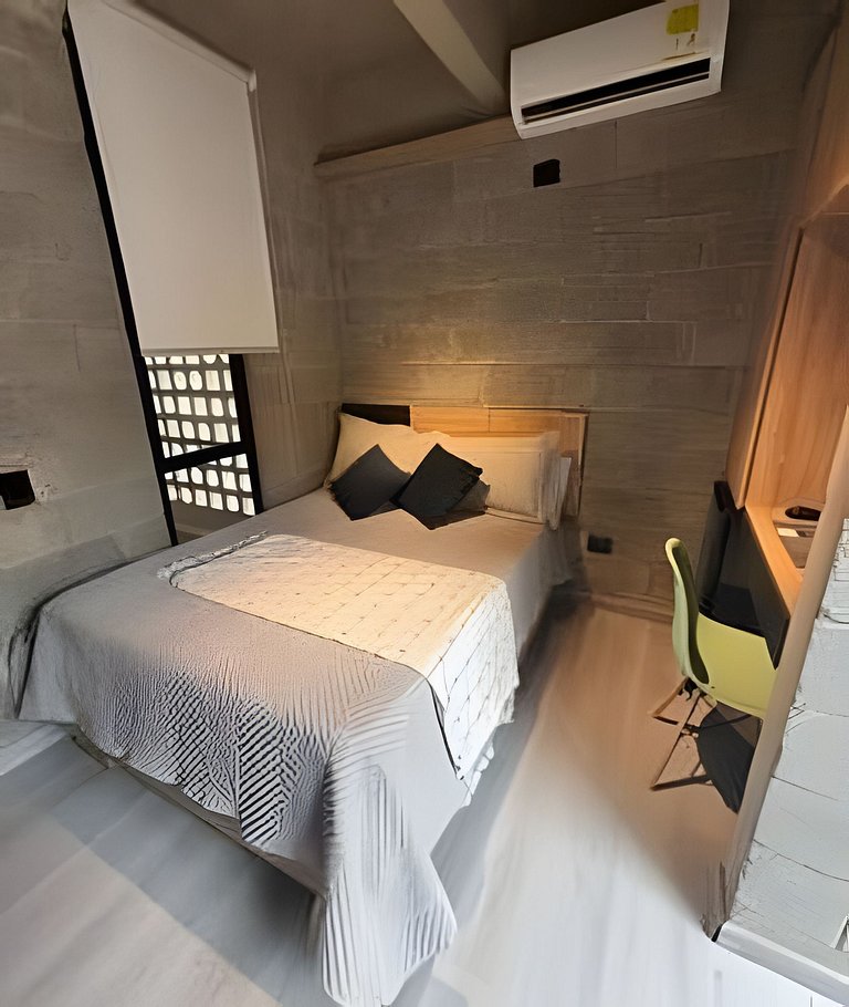Luxury Industrial Room | Balcón en Granada + WiFi