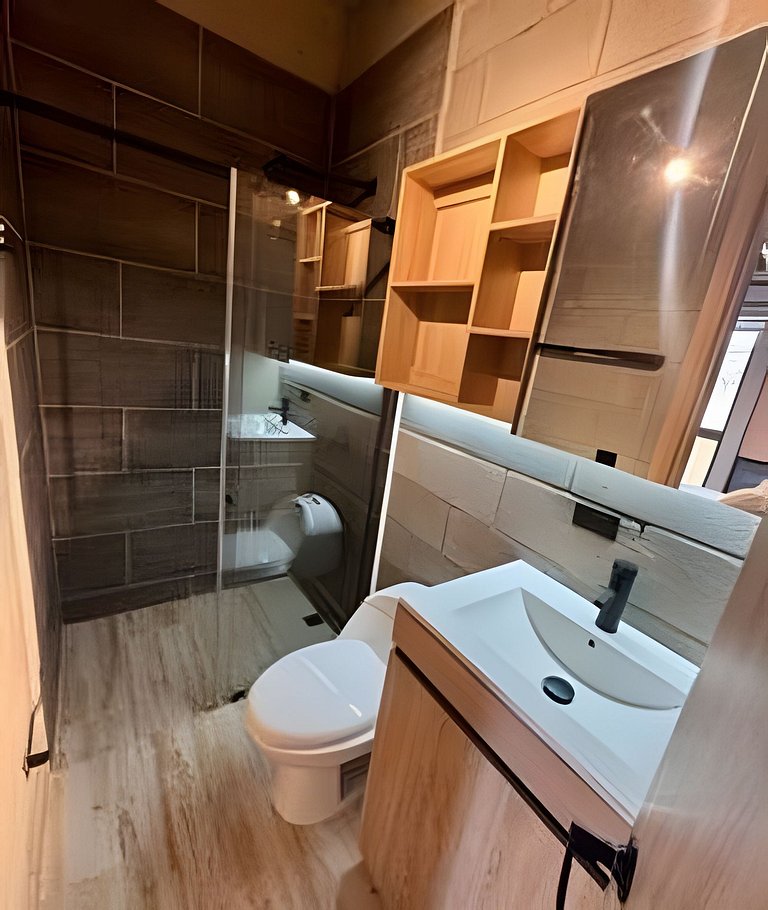 Luxury Industrial Room | Balcón en Granada + WiFi