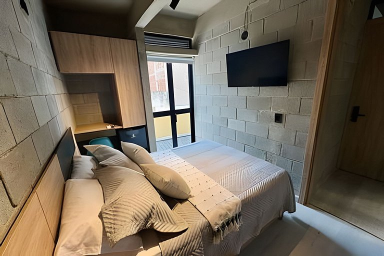Luxury Industrial Room | Balcón en Granada + WiFi
