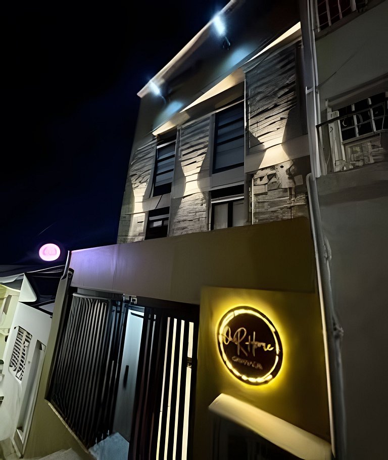 Luxury Industrial Room | Balcón en Granada + WiFi