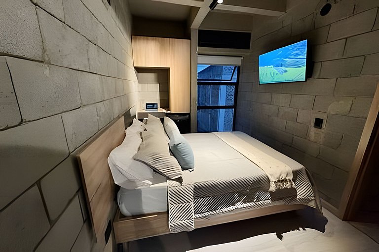Design Room con Vista Exterior | Granada Norte