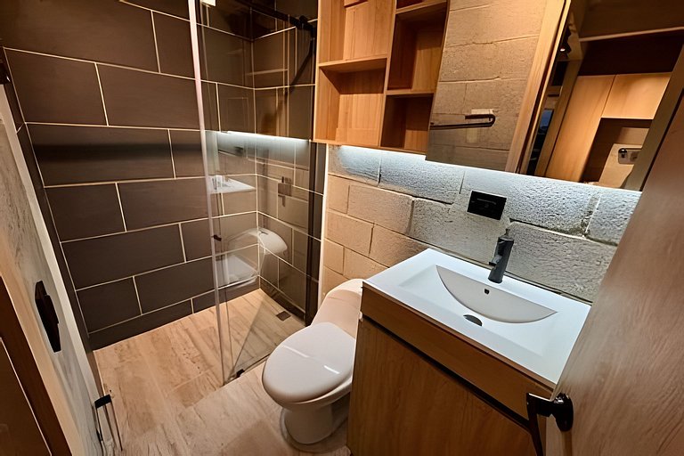 Design Room con Vista Exterior | Granada Norte