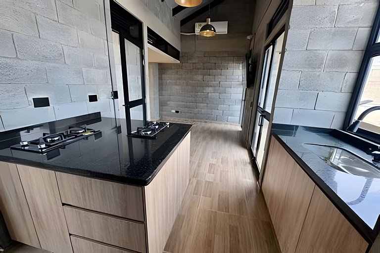 Design Room con Vista Exterior | Granada Norte