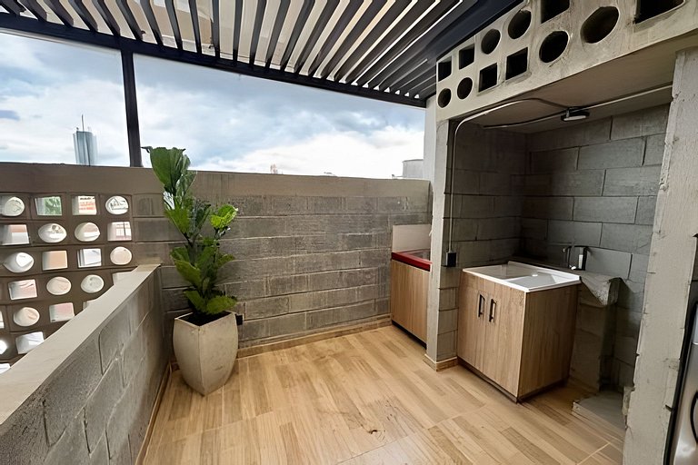 Design Room con Vista Exterior | Granada Norte