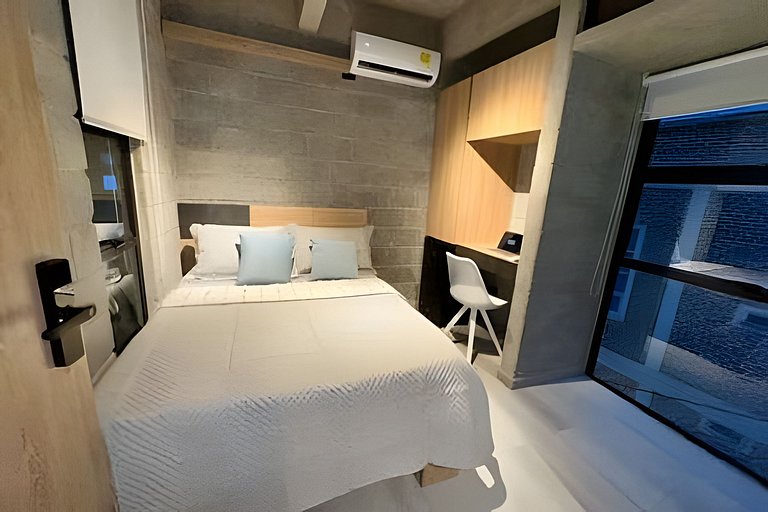 Design Room con Vista Exterior | Granada Norte