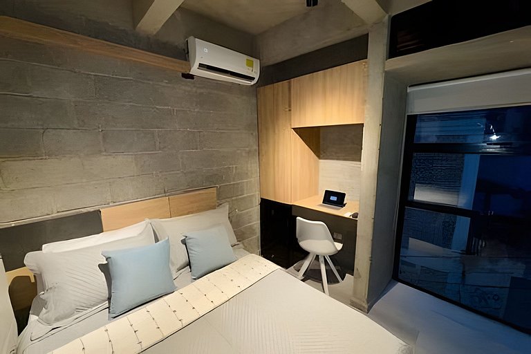 Design Room con Vista Exterior | Granada Norte