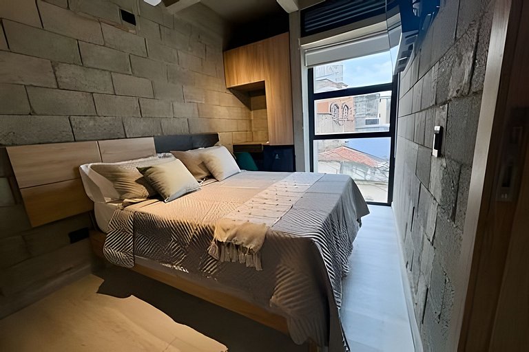 Design Room con Vista Exterior | Granada Norte