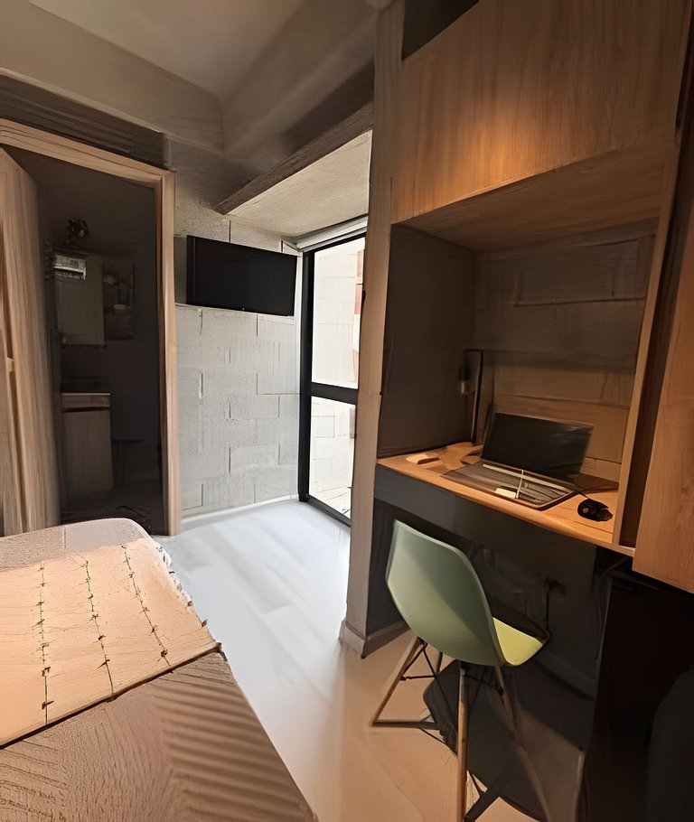 Design Room con Vista Exterior | Granada Norte