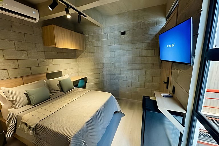 Industrial Style Room | Quiet & Central | Granada