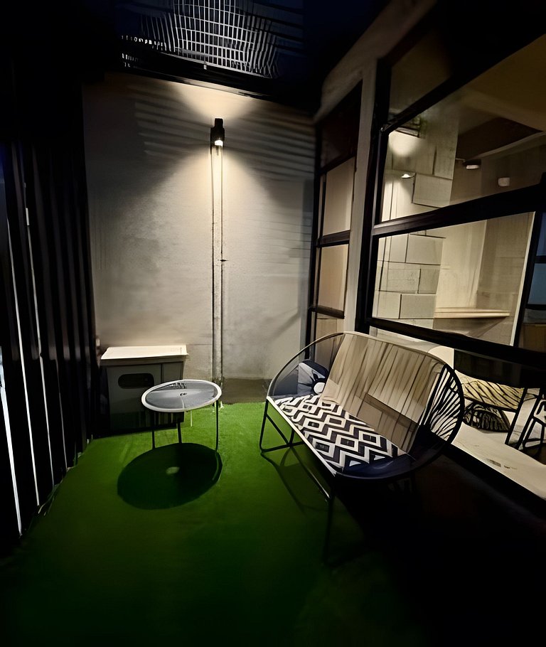 Industrial Style Room | Quiet & Central | Granada