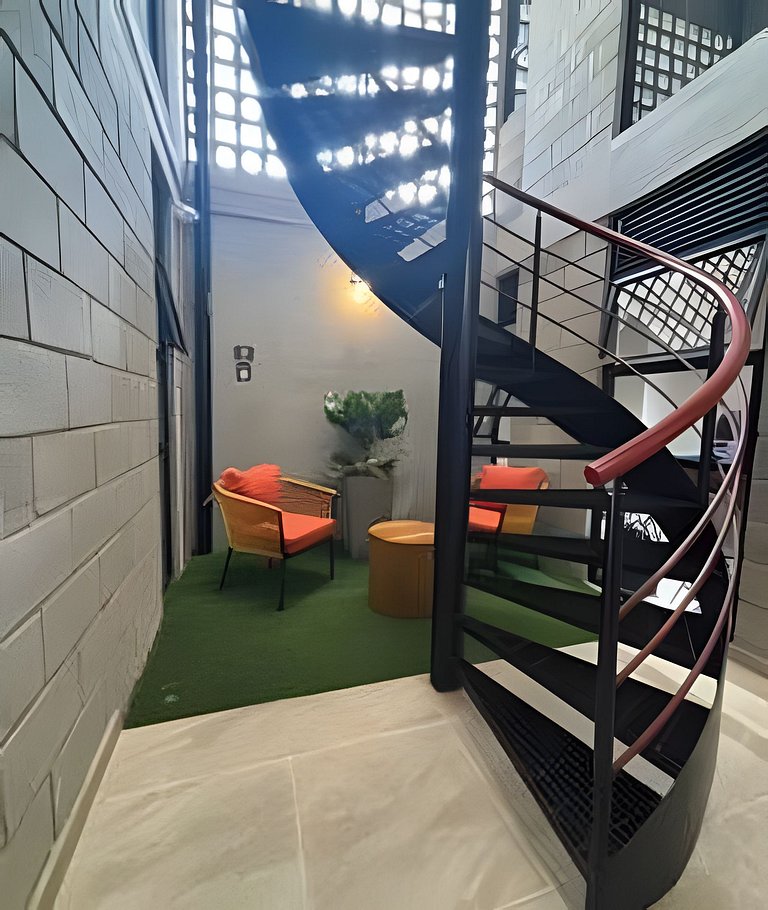 Industrial Style Room | Quiet & Central | Granada
