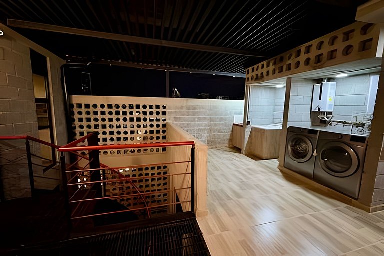Industrial Minimalist Room | Silencio & Diseño