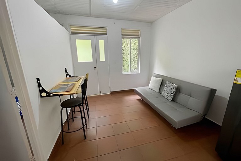 La Terraza Studio | AC + Wi-Fi + Kitchen