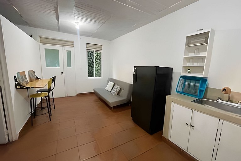 La Terraza Studio | AC + Wi-Fi + Kitchen