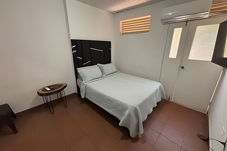 La Terraza Studio | AC + Wi-Fi + Kitchen