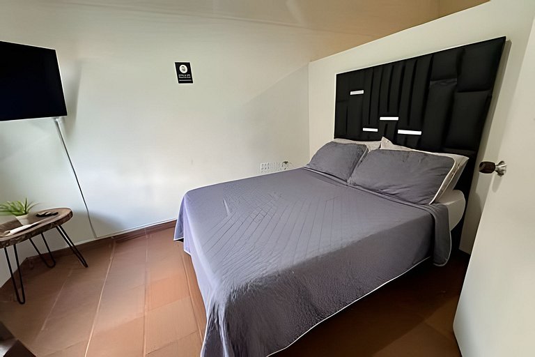 San Antonio Nomad Hub | Wi-Fi + AC