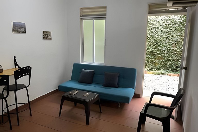 The Secret Garden | Patio + AC + Wi-Fi