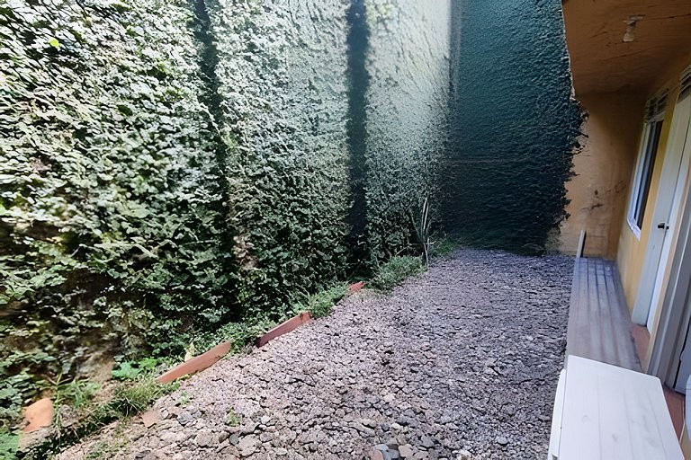 The Secret Garden | Patio + AC + Wi-Fi
