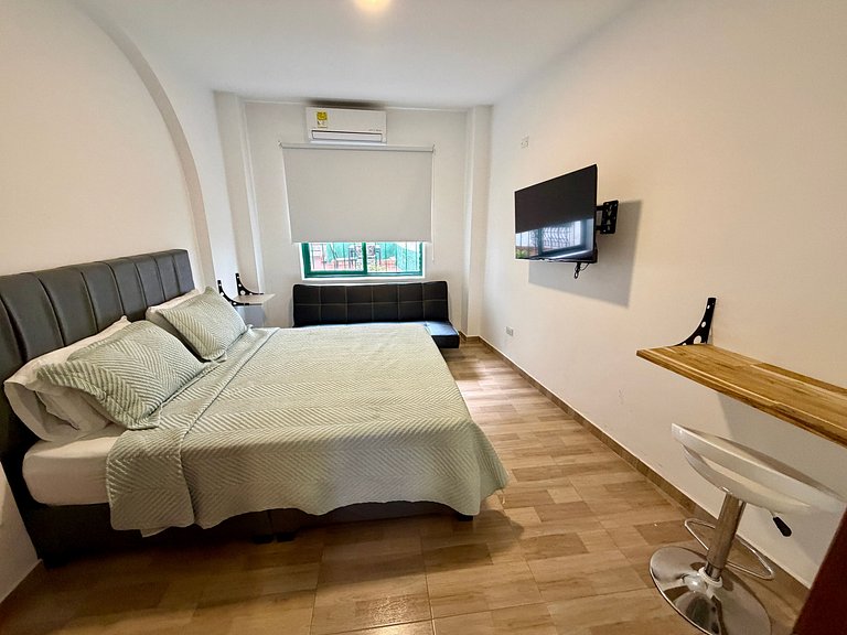 Urban Oasis 2BR | Full Kitchen & AC - Gourmet Zone