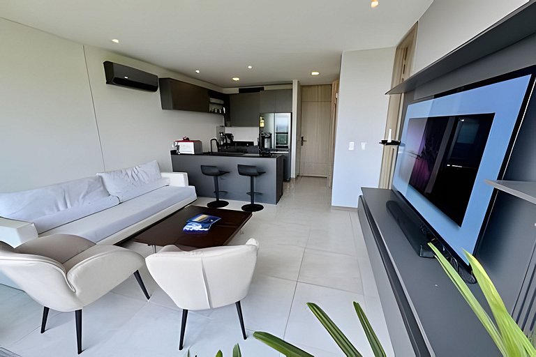 Moderno Loft Pance / Vista a la Naturaleza & Pool