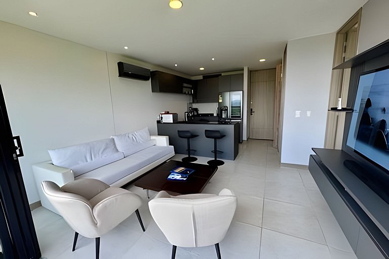 Moderno Loft Pance / Vista a la Naturaleza & Pool